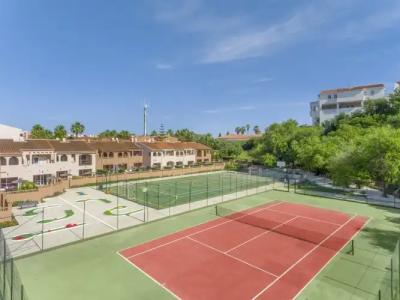 Los Amigos Beach Club - 33