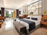 Swim Up Double Junior Suite