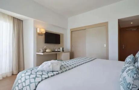 Pure Salt Garonda - Adults Only - 103