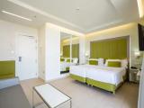 Superior room with partial sea view