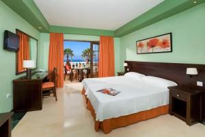 Grand Hotel Callao, Callao Salvaje