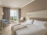 Triple room with pool view
