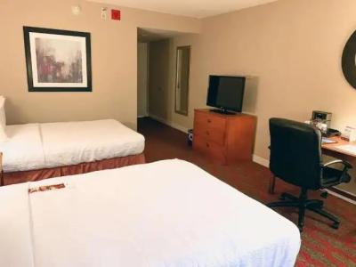 LaGuardia Plaza - 23