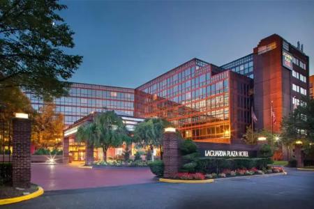 LaGuardia Plaza - 26