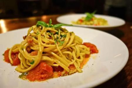 Giraffe by Library Collection - 13