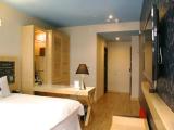 Theatre Quadruple Tryp room