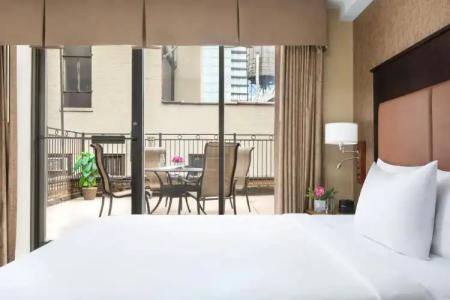 The at Fifth Avenue - 24