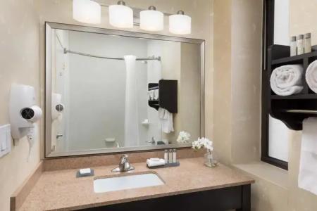 The at Fifth Avenue - 7