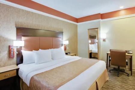 The at Fifth Avenue - 21