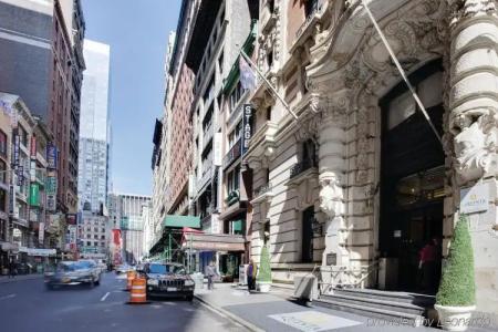 The at Fifth Avenue