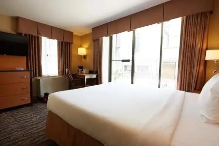 The at Fifth Avenue - 35