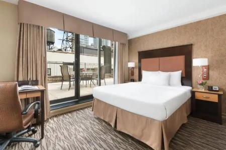 The at Fifth Avenue - 22