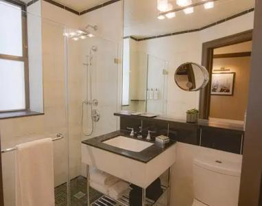 Iroquois New York Times Square - 36