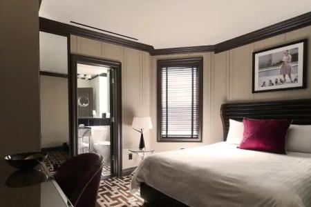 Iroquois New York Times Square - 25