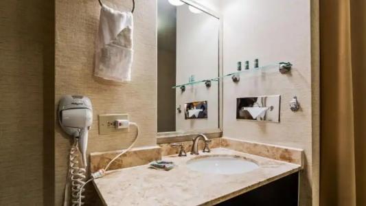 Best Western Queens Gold Coast - 41