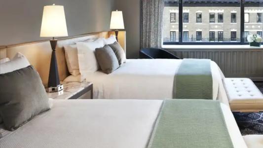 Loews Regency New York - 102