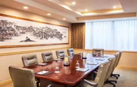 Sheraton LaGuardia East - 49