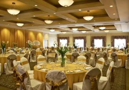 Sheraton LaGuardia East - 18