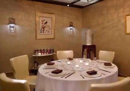 Sheraton LaGuardia East - 21