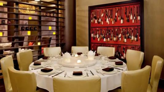 Sheraton LaGuardia East - 19