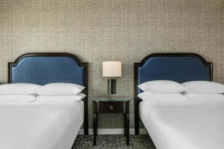 Sheraton LaGuardia East - 35