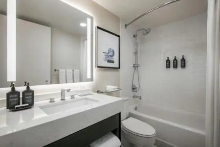 Sheraton LaGuardia East - 22