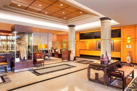 Sheraton LaGuardia East - 6