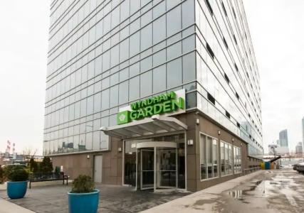 Wyndham Garden Long Island City