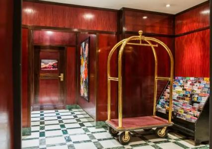 Washington Square - 10