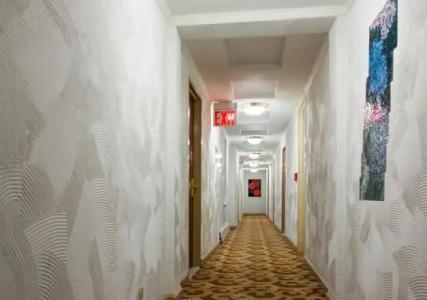 Washington Square - 12