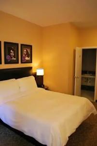 Washington Square - 56