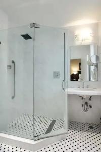 Washington Square - 8