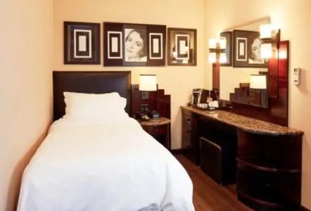 Washington Square - 50