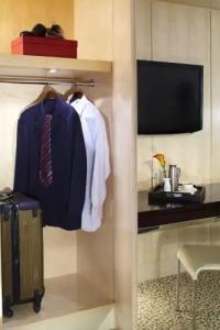 Omni Berkshire Place - 79