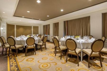 Omni Berkshire Place - 28