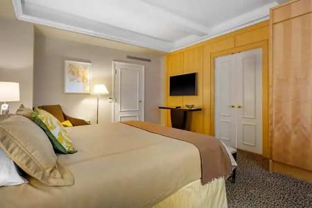 Omni Berkshire Place - 72