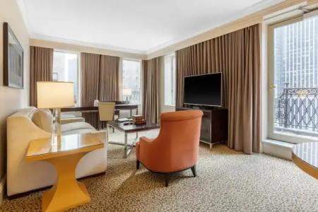 Omni Berkshire Place - 80