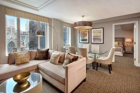 Omni Berkshire Place - 85