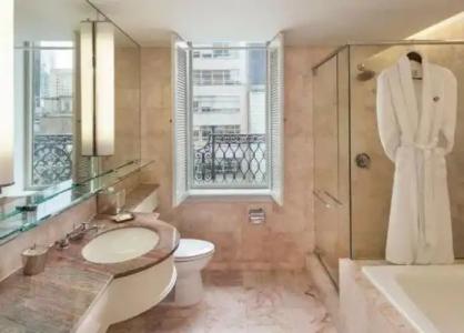 Omni Berkshire Place - 55