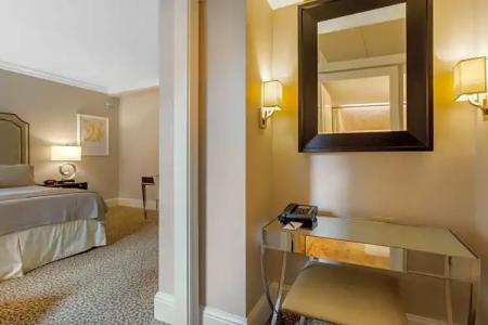 Omni Berkshire Place - 69