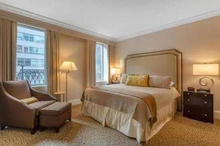 Omni Berkshire Place - 63