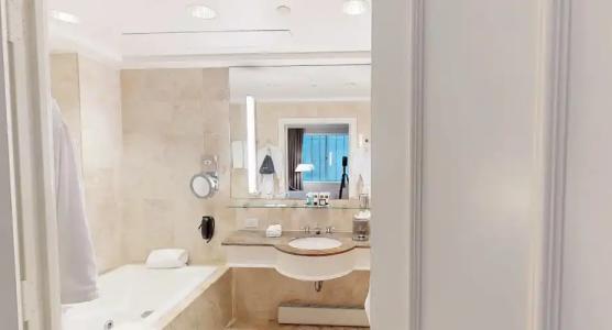 Omni Berkshire Place - 107