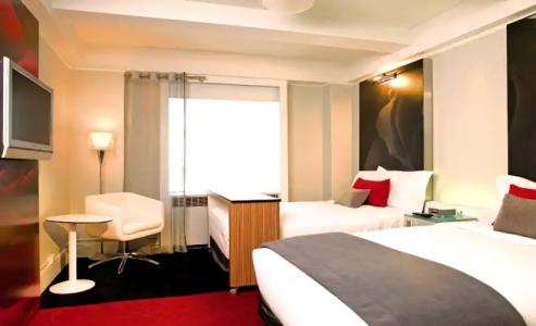 Paramount Times Square - 4