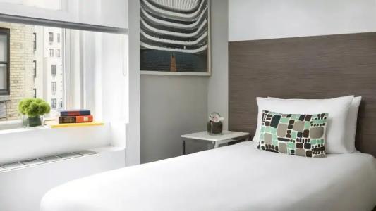 Paramount Times Square - 51