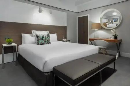 Paramount Times Square - 72