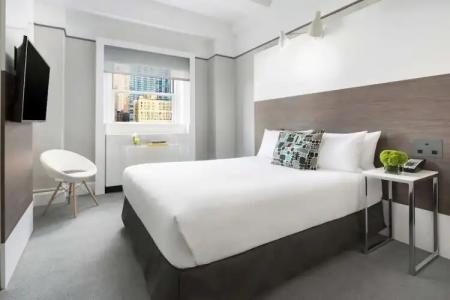 Paramount Times Square - 63