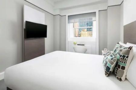 Paramount Times Square - 64