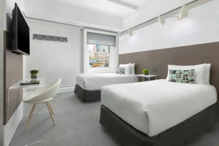 Paramount Times Square - 34