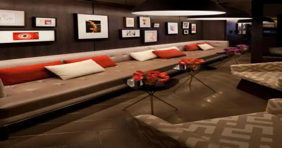 Paramount Times Square - 11