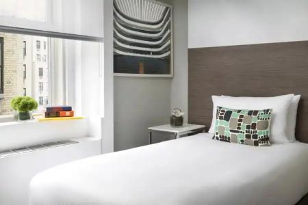 Paramount Times Square - 32